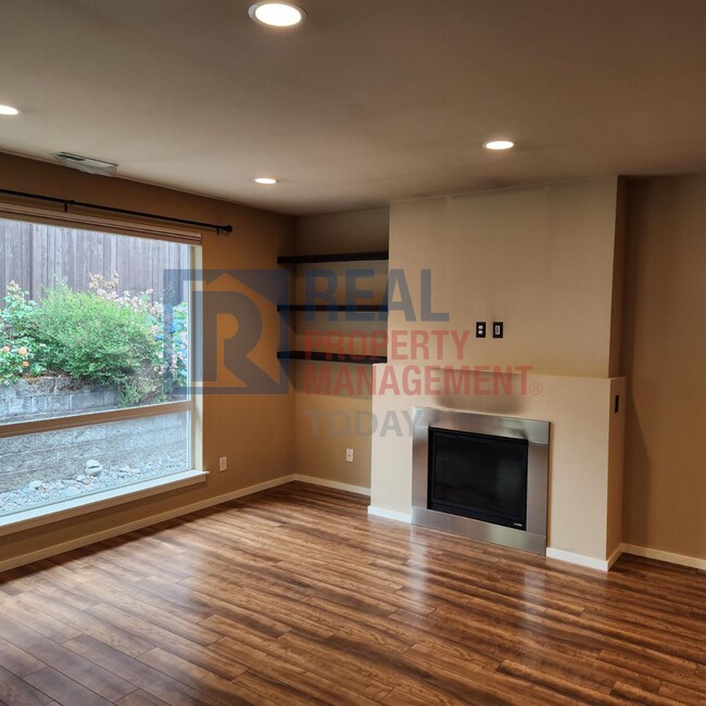 Foto del edificio - Modern 3-Bedroom Gem with Stylish Upgrades...