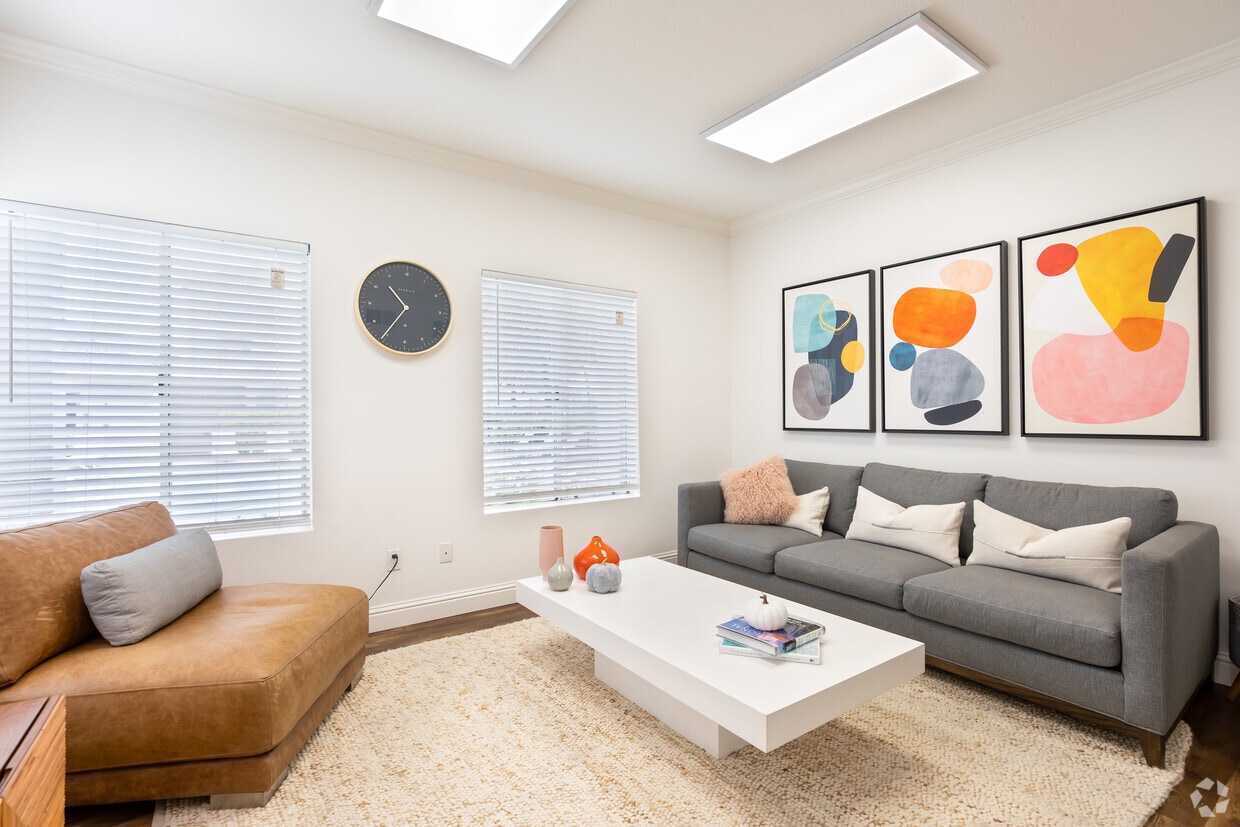 Primary Photo - Civic Plaza Apartments