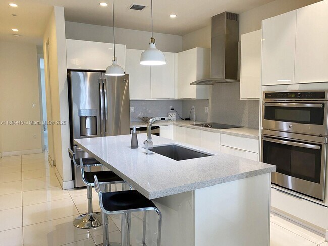 Foto del edificio - 10220 NW 63rd Terrace