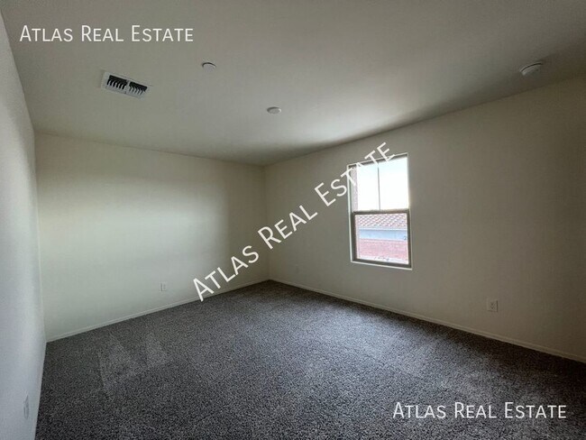 Building Photo - 13046 N Murray Drive