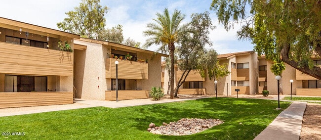 Building Photo - 6480 N 82nd St