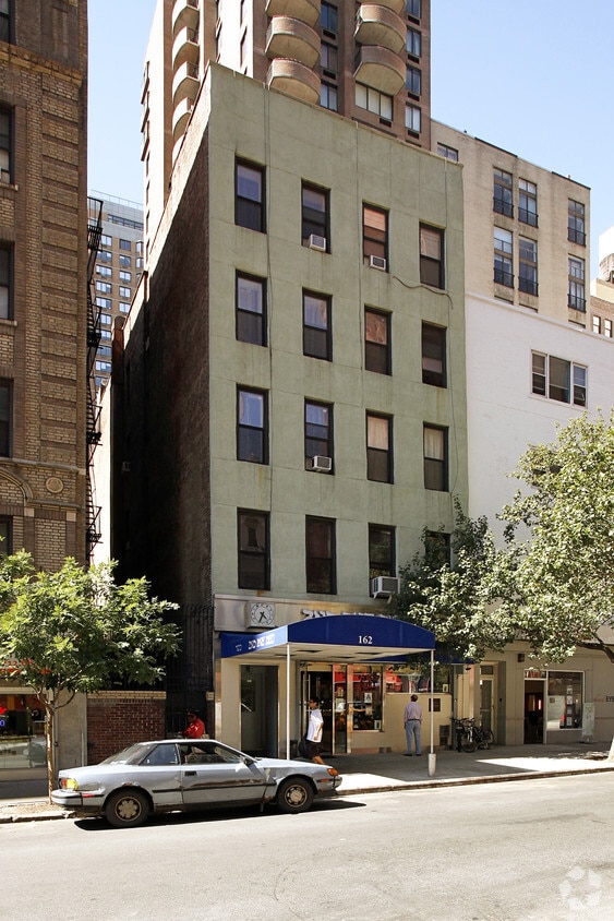 Primary Photo - 162 E 33rd St