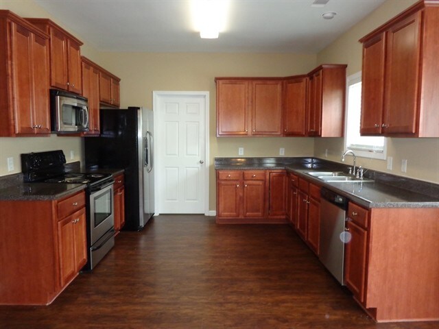 Building Photo - 9005 Montclair Hills Drive