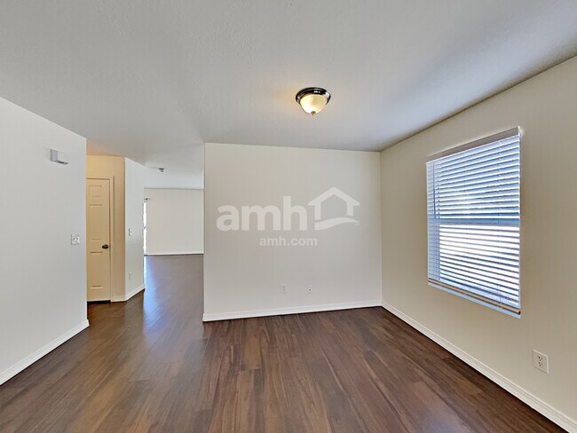 Foto del edificio - 1830 S 875 E