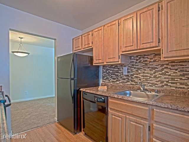 Building Photo - 7828 Woodside Ter