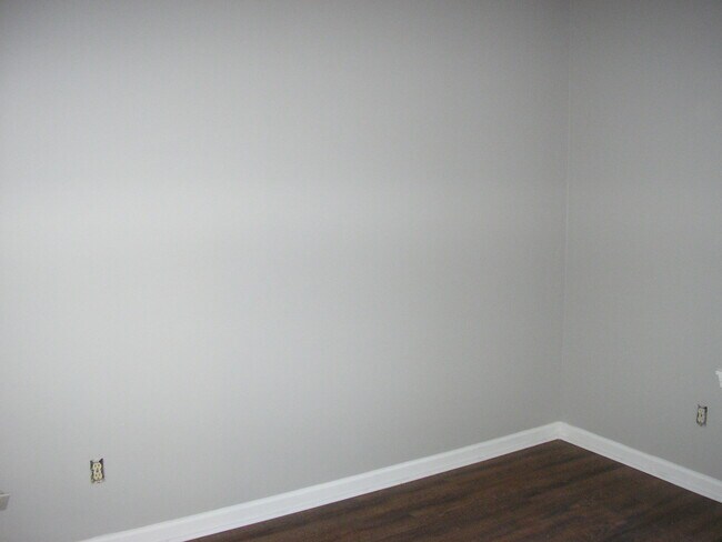 Foto del edificio - 4490 Woodstone Dr