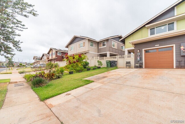 Building Photo - 3 Bed 2.5 Bath home in Koa Ridge