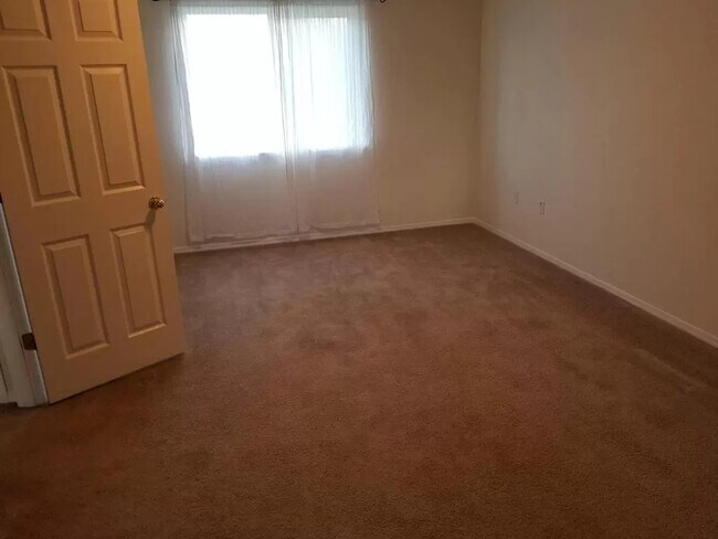 Foto del edificio - 5386 Burbank St N