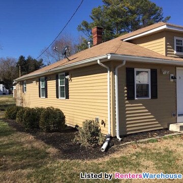 Building Photo - 402 Edgewood Rd