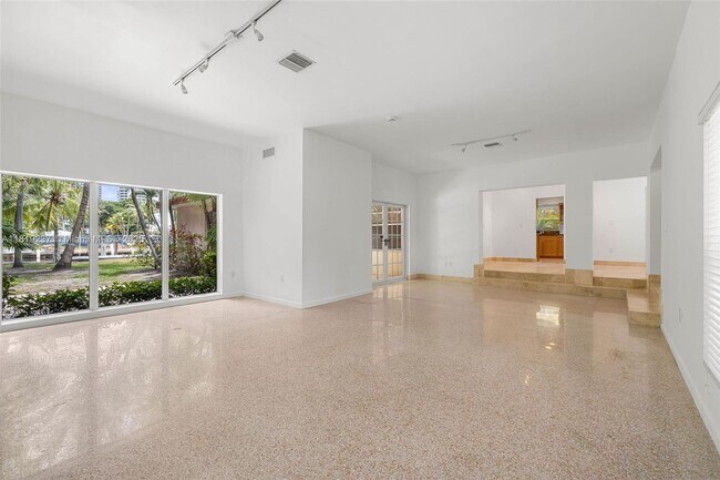 Foto del edificio - 564 Golden Beach Dr
