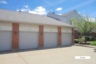 Building Photo - 135 Morningside Ln E