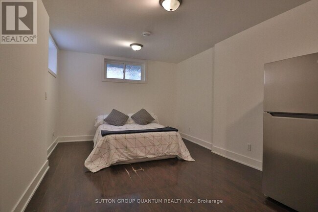 Photo du bâtiment - 588 Ossington Ave