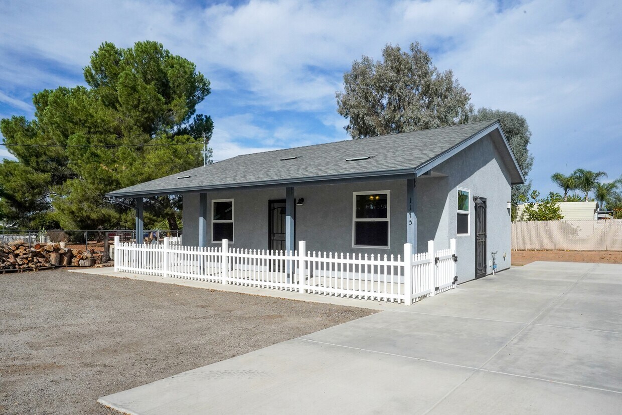 Foto principal - 1175 Campbell Way