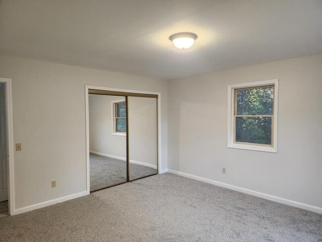 Building Photo - 12 Barbara Jean Dr
