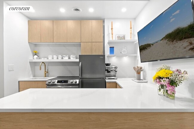 Building Photo - 26 Gramercy Pk S