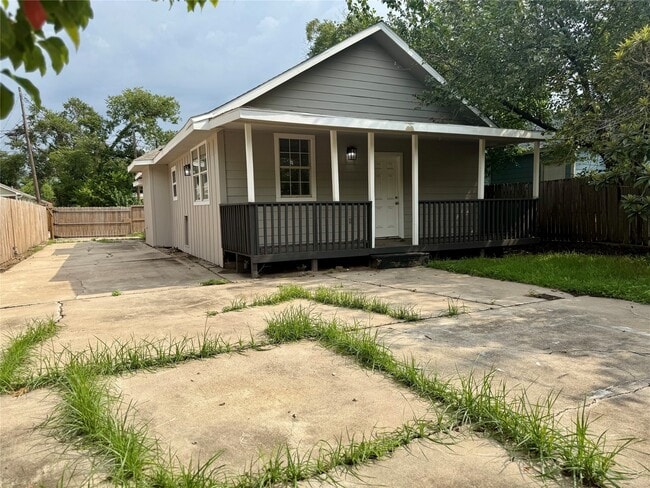 Building Photo - 1816 Ryon St