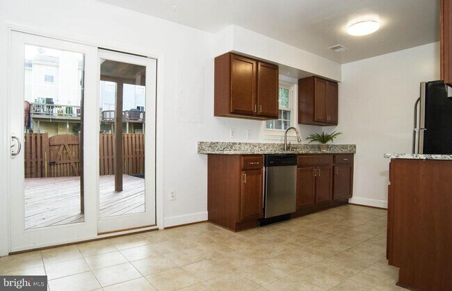 Foto del edificio - 3335 Oakshade Ct