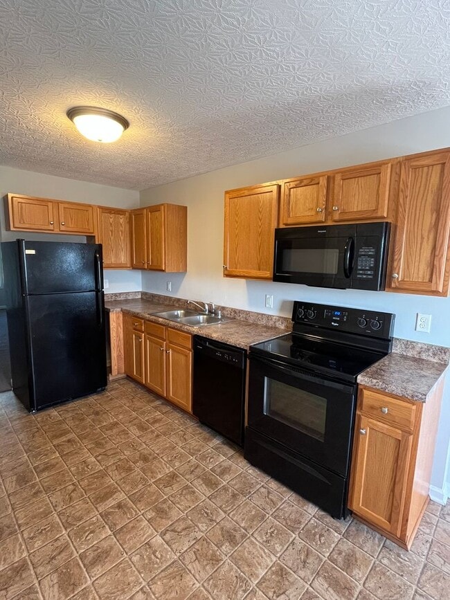 Building Photo - Upper Stone Apartments