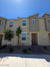 Building Photo - 2929 White Selzter Ct