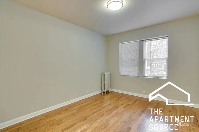 Building Photo - 836 E 53rd St