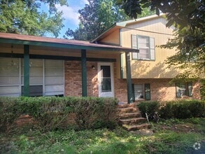 Building Photo - 3762 Fairington Dr