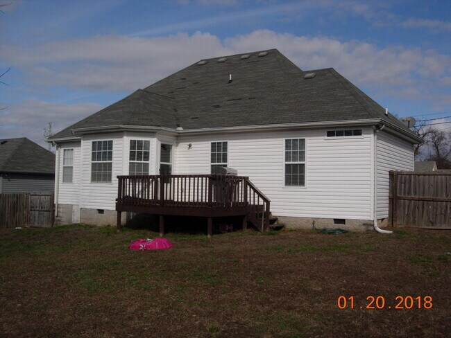 Foto del edificio - Mt Juliet 3 Bedroom 2 Bath Home with Fence...