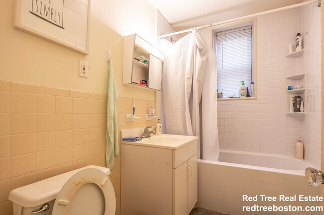 Foto del edificio - 466 Commonwealth Ave