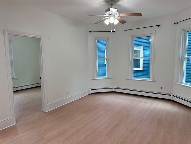 Foto del edificio - 23 Tower St