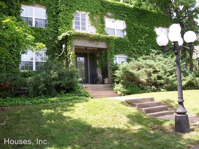 Building Photo - 529 N Whitham Ave