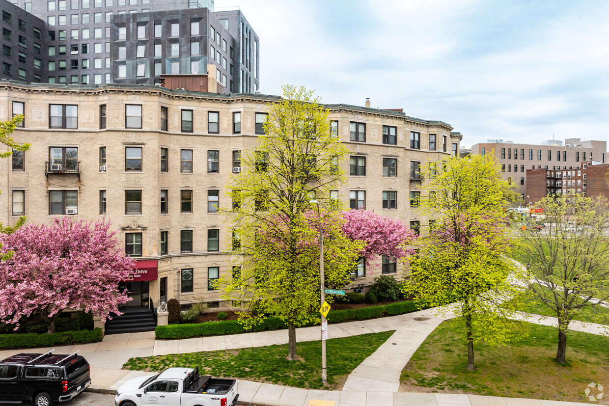 Edificio alternativo - Lincoln Halls