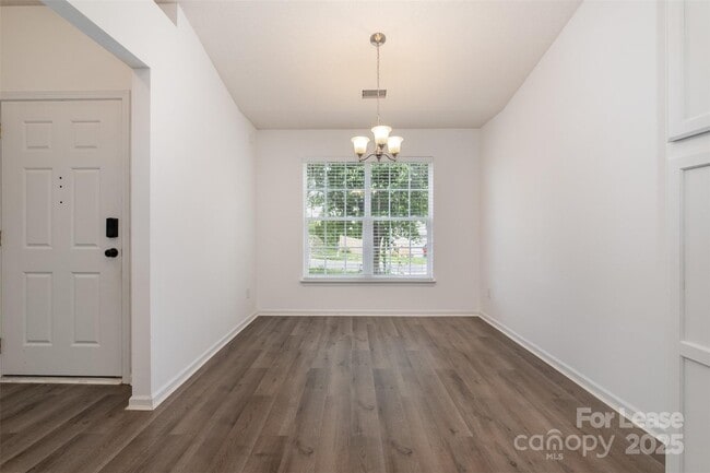 Building Photo - 8424 Angwin Pl