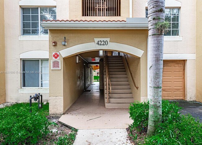 Building Photo - 4220 San Marino Blvd