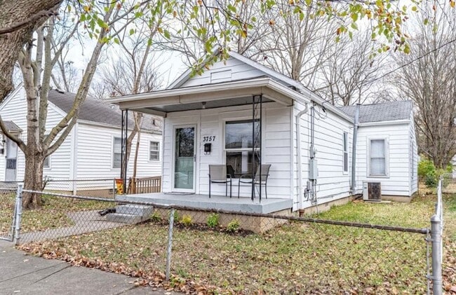 Photo - 3757 Parthenia Ave House