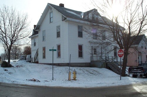 Primary Photo - 67-69 Curve St
