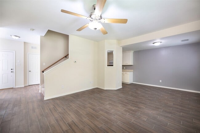 Building Photo - 100 Artesian Way