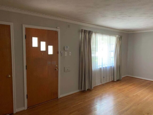 Building Photo - Beautiful 4 Bedroom Home
