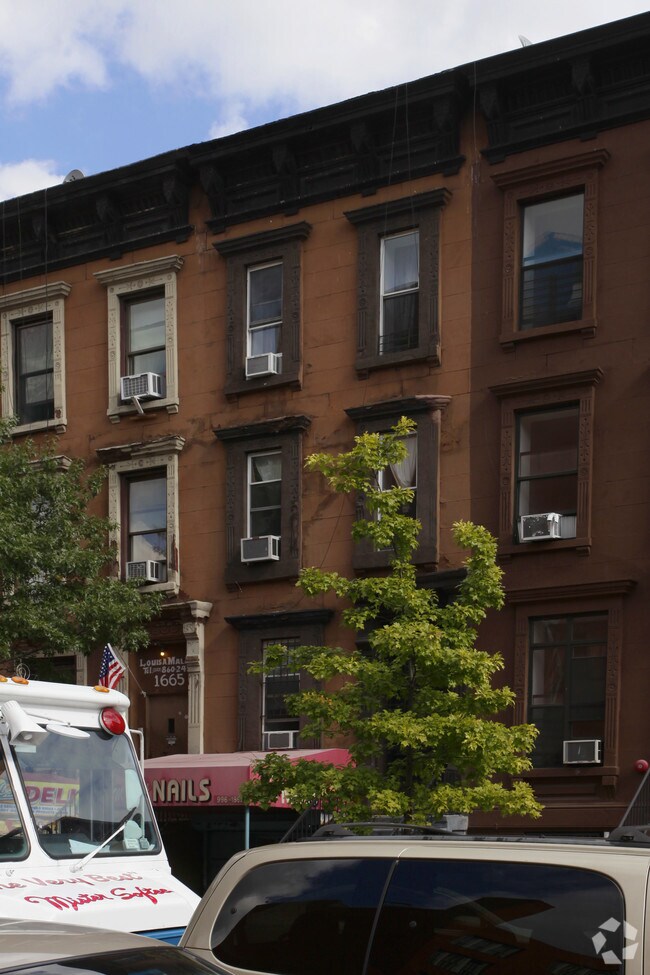 Building Photo - 1663 Lexington Ave