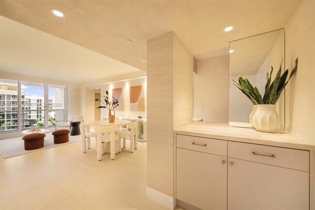 Building Photo - 2301 Collins Ave