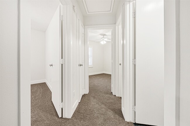 Foto del edificio - 6222 Spruce Bough Ct