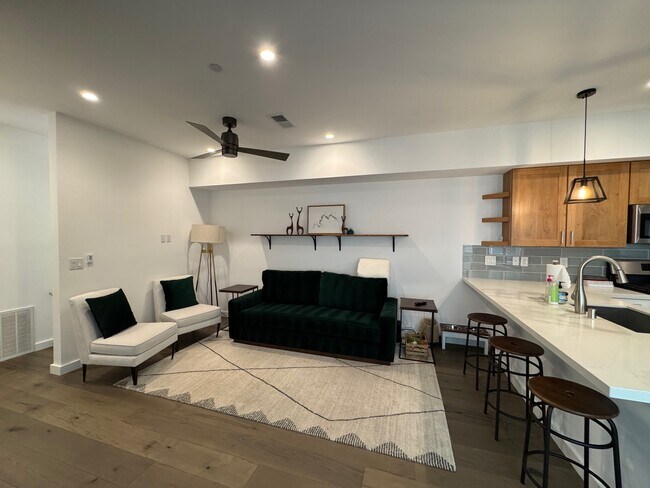 Building Photo - 11265 Wolverine Cir