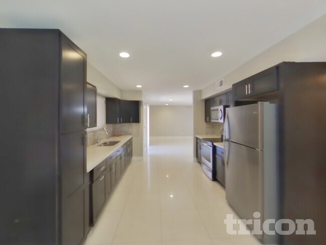Foto del edificio - 2613 N 89th Dr