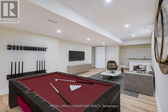 Building Photo - 854 Yates Dr