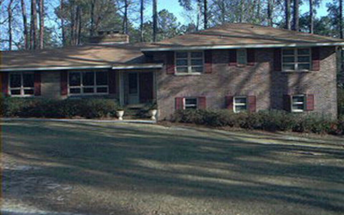 primary home picture - 383 Club Acres Blvd