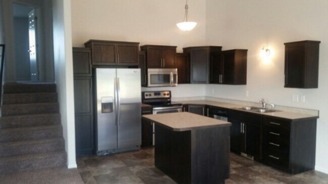 Foto del edificio - 3 Bed 3 Bath Twin Home