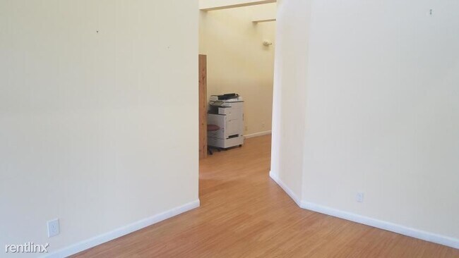Building Photo - 1 br, 1.5 bath Condo - 900 E Atlantic Ave