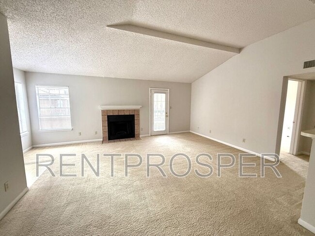 Foto del edificio - 5587 Devonbriar Way