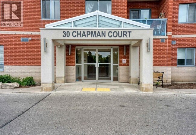 Photo du bâtiment - 30 Chapman Ct