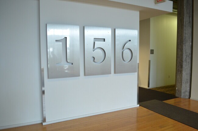 Foto del edificio - 156 Porter St