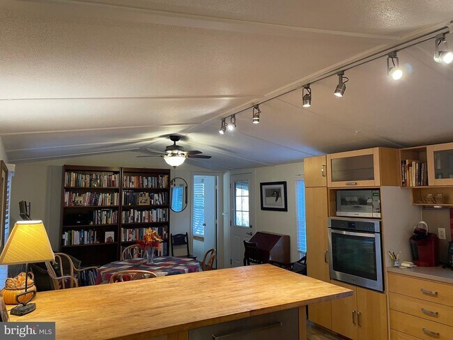 Foto del edificio - 59 Angel Kiss Ln