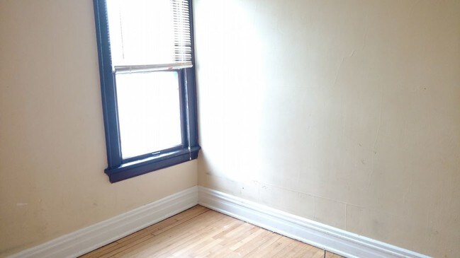 Building Photo - 1347 S. 73rd Street - 3 Bedroom Upper